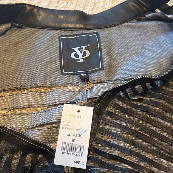 Black Cropped Leather Jacket - Picture 4 of 11